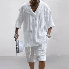 Short T and Short Streetwear Outfits - Unisex Vogue